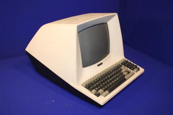 Terminal écran/clavier TVI 920