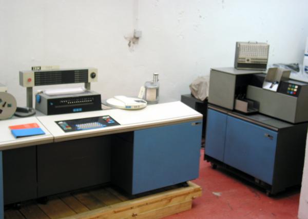 IBM1130 et son lecteur de cartes