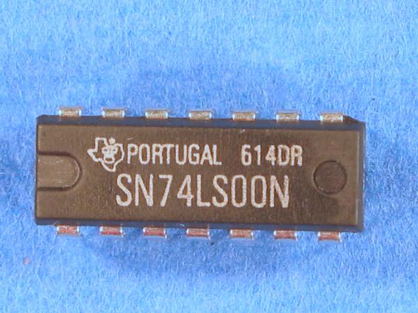 Circuit intégré 4 portes NAND (ET-NON)