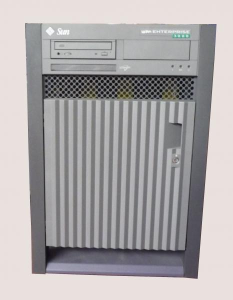 Serveur SUN Enterprise Ultra 3000 (1996)